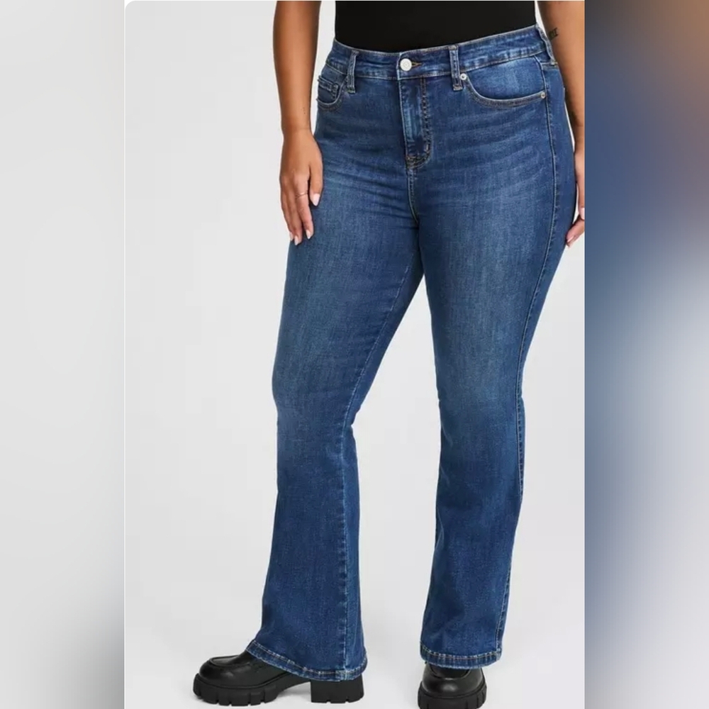 NWT TORRID trio fit slim boot limitless stretch Jeans 16-20 R